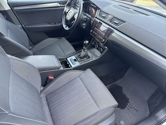 20198882.jpg