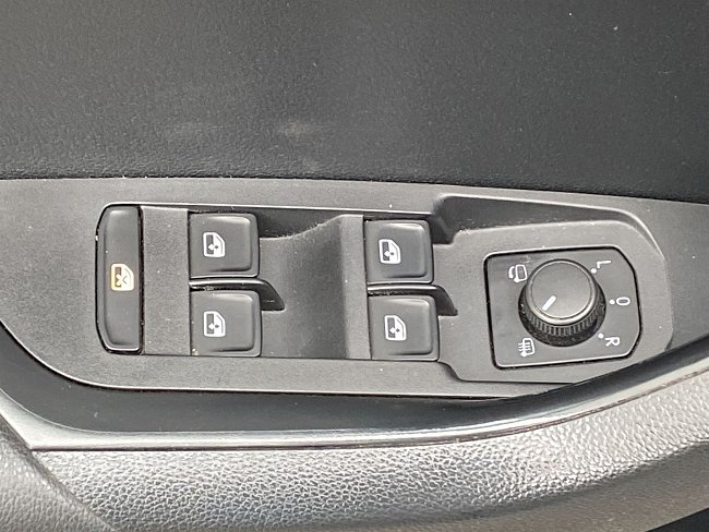 20198880.jpg