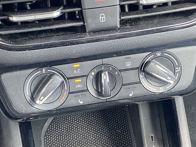 20198882.jpg