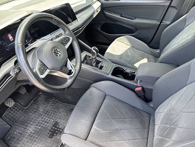 20198667.jpg