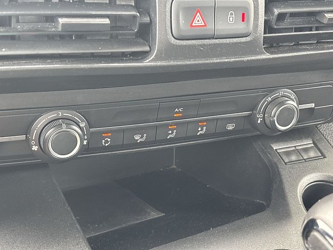 20198775.jpg