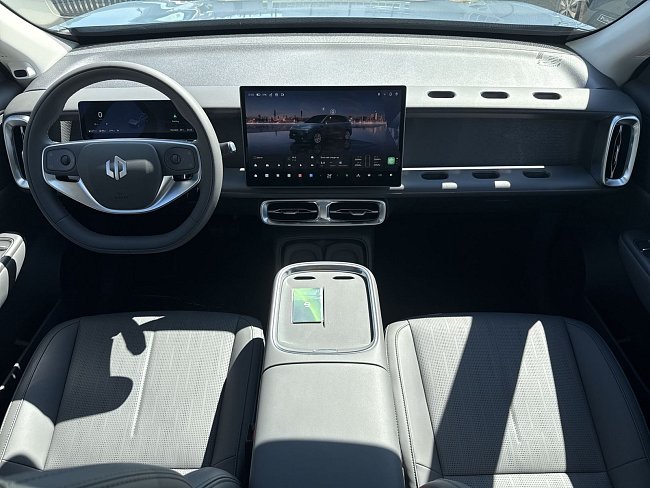 20198975.jpg