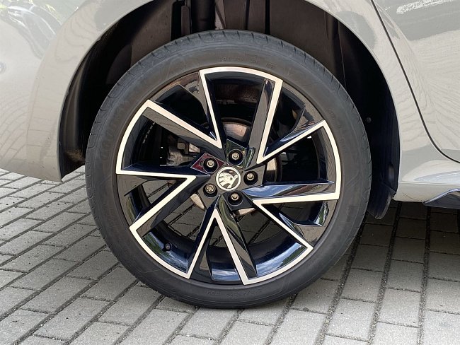 20198933.jpg