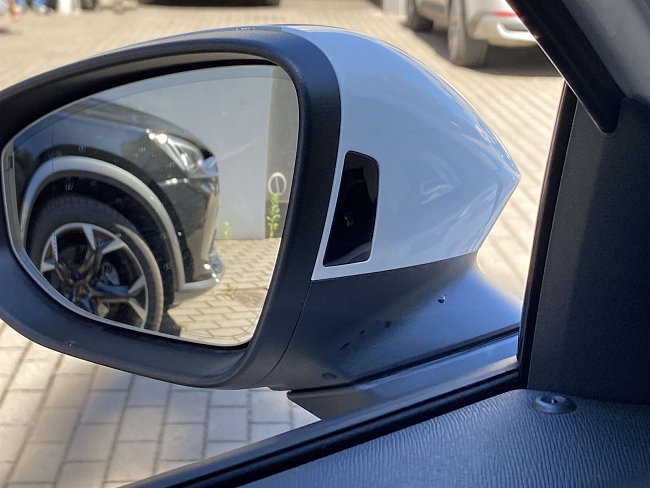 20198933.jpg