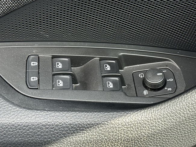 20199033.jpg