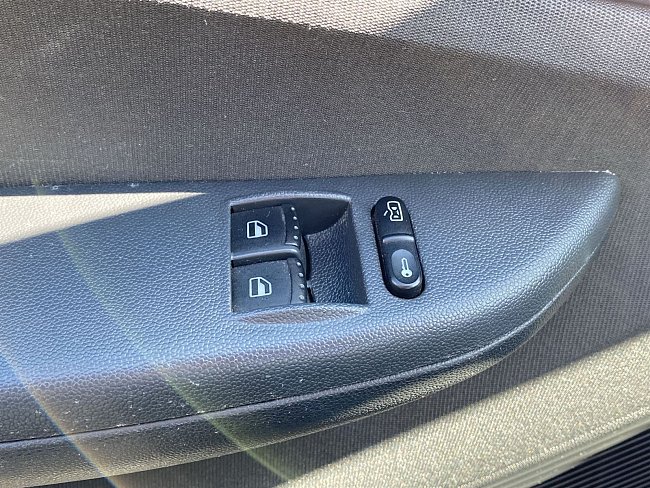 20195573.jpg