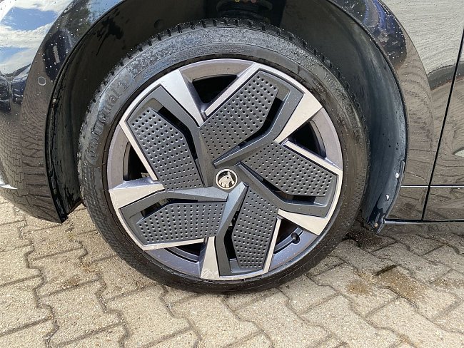 20195732.jpg