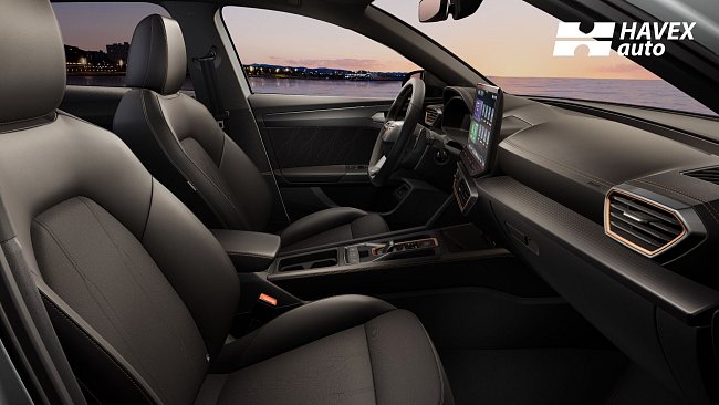 leon-sportstourer-KUDB0Y26-2Y2Y-porsche_int_lat.jpg