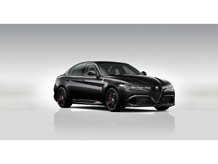 Alfa Romeo Giulia 2.9 V6 BiTurbo 520k QV Carbon Edition *o783* - havex.cz